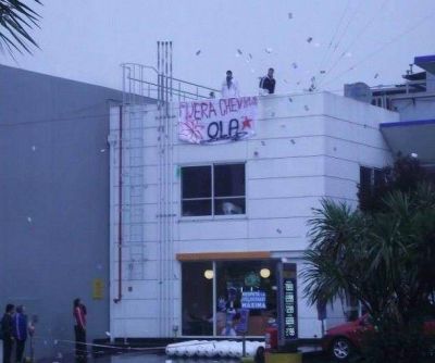 Repudiaron en una estaci�n de servicio el acuerdo Chevron � YPF