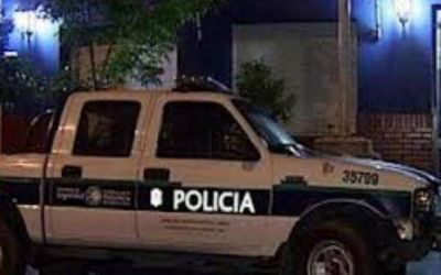 Una y una: sac� ropa de un local pero lo detuvieron al querer robar un auto