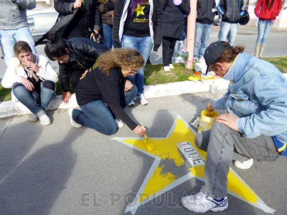 Reprograman pintada de estrellas amarillas