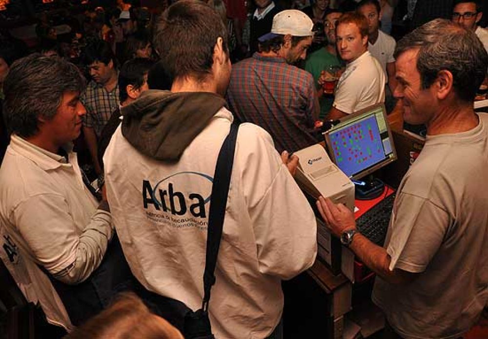 Realizaron controles impositivos en bares y boliches de la Ciudad