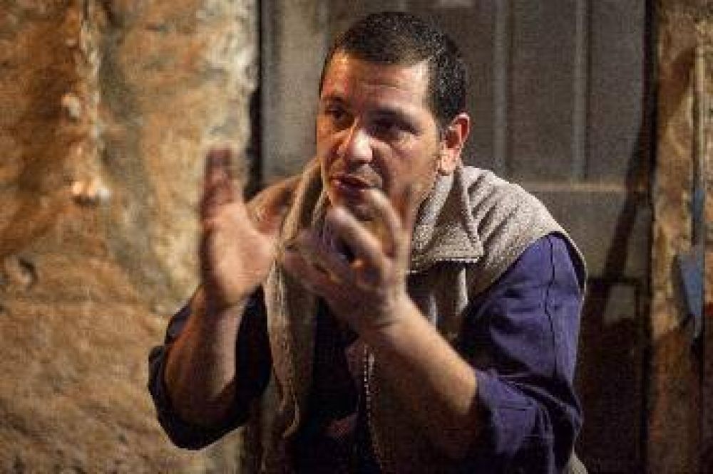 Estuvo preso y su �nico pecado fue ser alto
