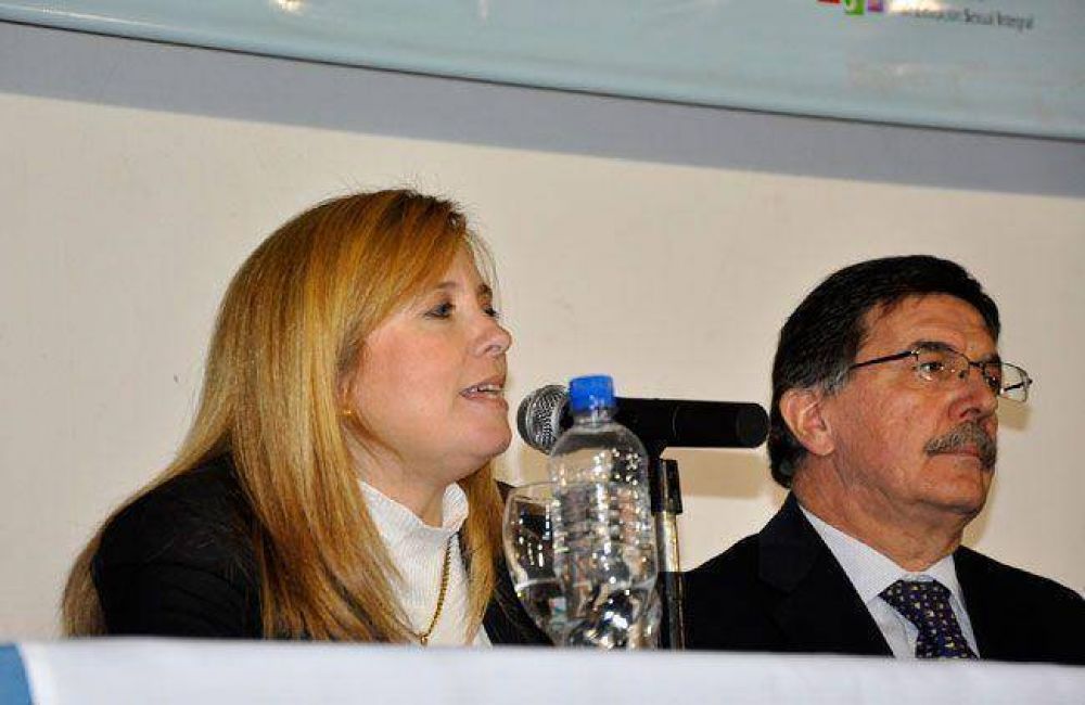 Catril� festeja su aniversario 116 y llega el ministro Sileoni para los actos oficiales