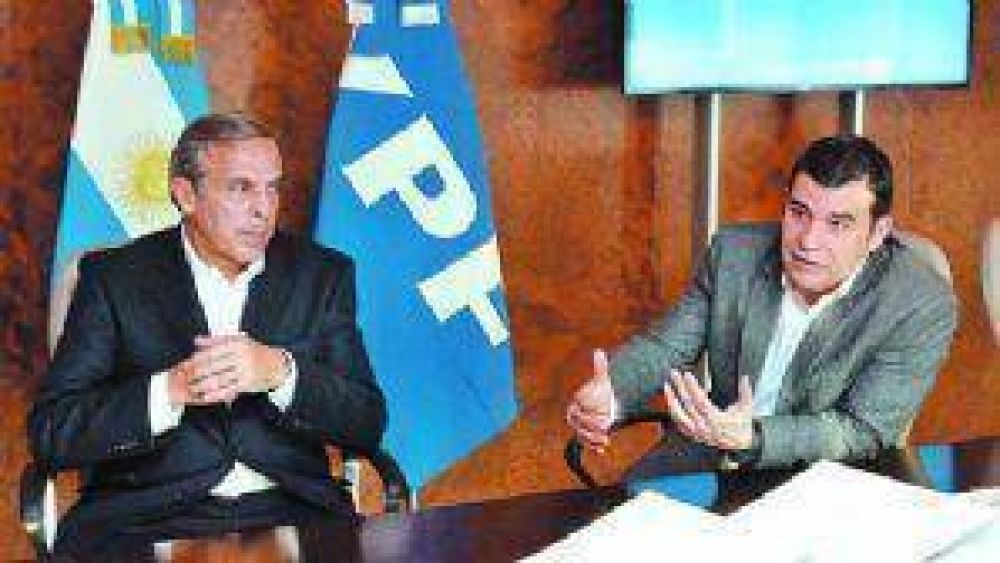 Acuerdo YPF-Chevron: Sapag defendi� enf�ticamente las cla�sulas secretas