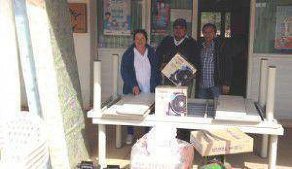 Insumos y equipamiento para el centro de salud de Lamadrid