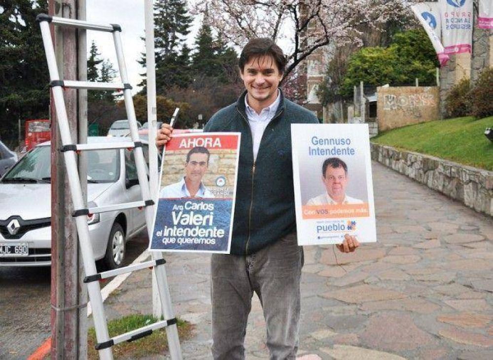 Retiran carteles de campa�a de la v�a p�blica