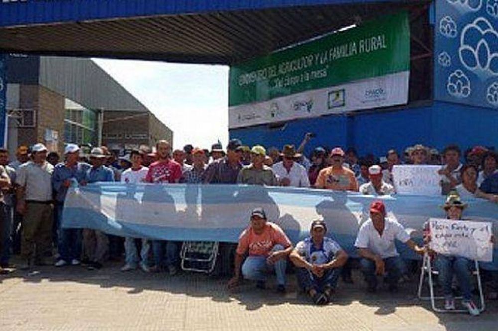 La protesta de productores deriv en serios disturbios en Ferichaco