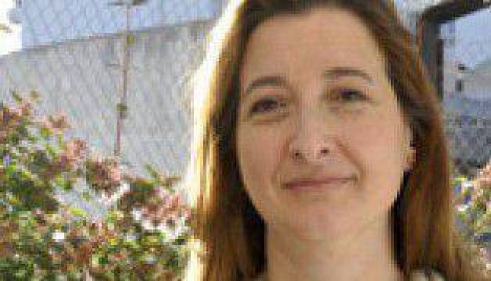 Mar�a Rosa Mui�os, candidata a legisladora porte�a por el FPV