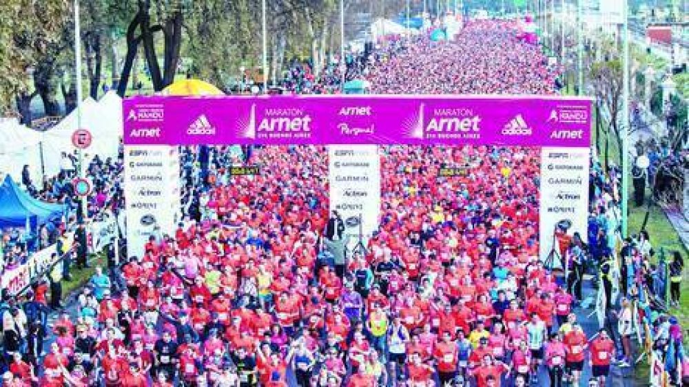 Pasi�n por correr: Otra vez con r�cord, los 21 K fueron una fiesta en la Ciudad