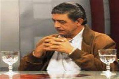 "Urtubey logr� la confluencia de peronistas y renovadores en el poder y as� estamos", dijo Farizano