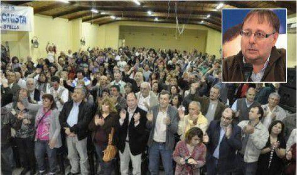 Romero en otro Plenario de Militancia en Campana