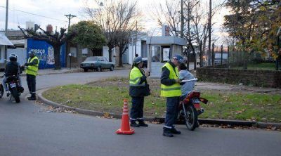 Baj� el n�mero de multas y afirman que esto se da porque mermaron los controles