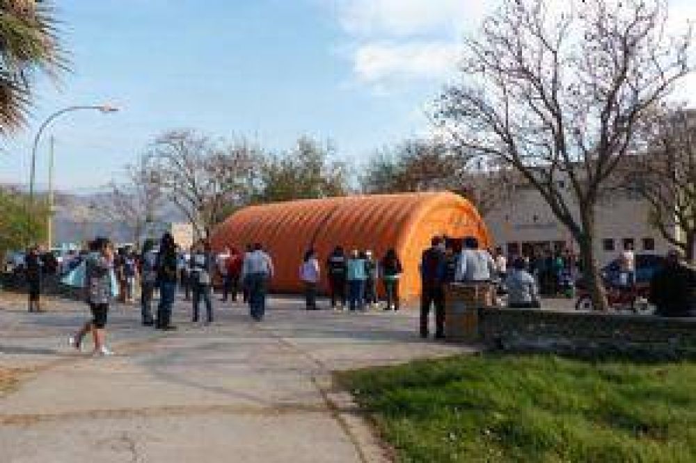 El gobierno intensifica el trabajo social en los barrios de la Capital