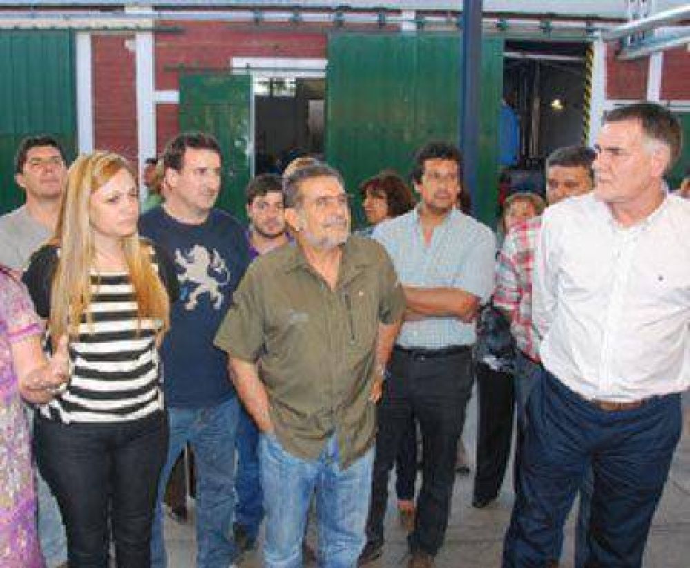 Beder Herrera y Castagneto visitaron planta de Agroandina