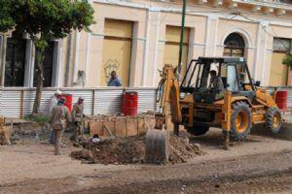 Avanza la obra de la plaza