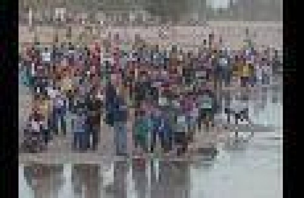 El Lago comenz� a llenarse y miles de mendocinos se acercaron para seguir la apertura de las compuertas