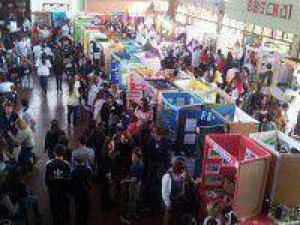 Participaci�n del C.E.C. N� 801 de Saladillo en la Feria Regional