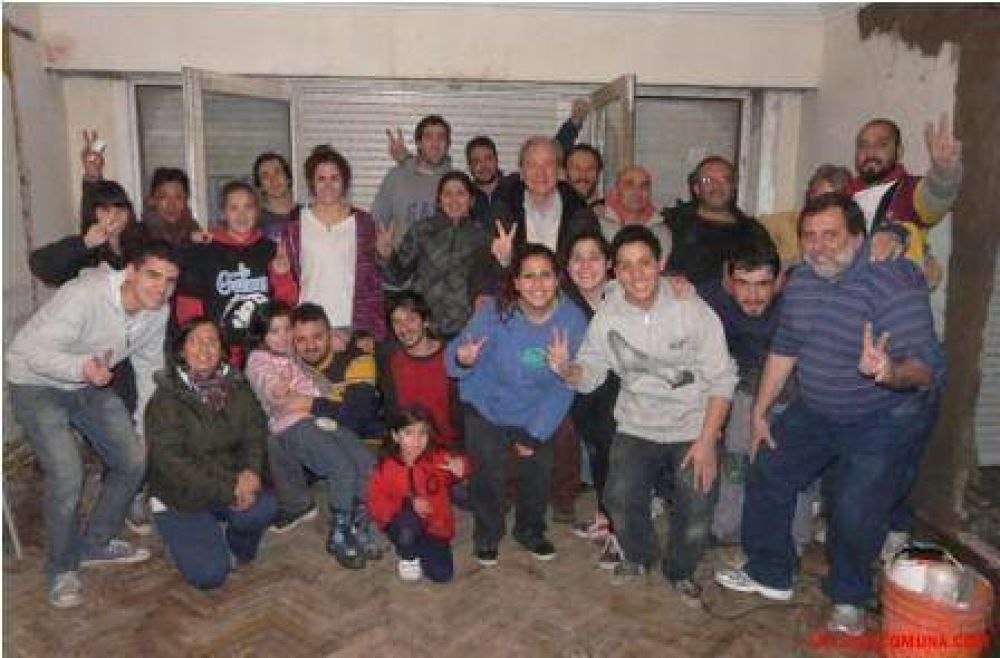 J�venes del Frente Social con Larrea Concejal
