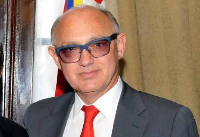 Timerman y sus exc�ntricas gafas y definiciones sobre el "c�rculo rojo"