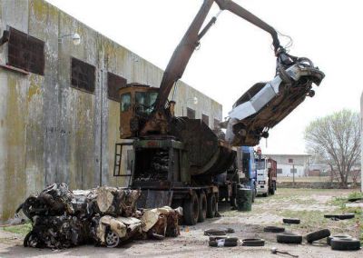 El Municipio de Pico inici� la compactaci�n de autos y motos