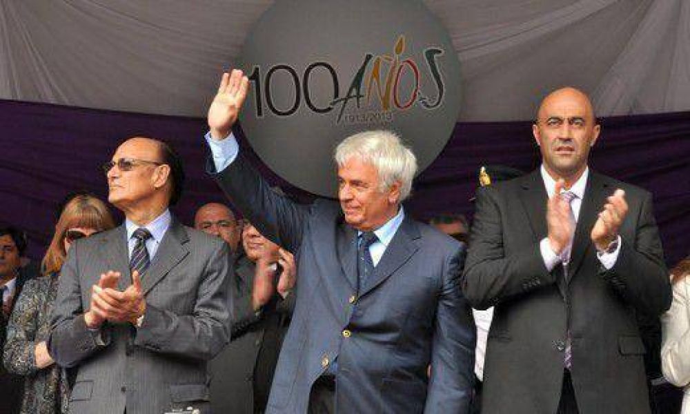 De la Sota respald� a Fr�as y se contradijo con Paredes