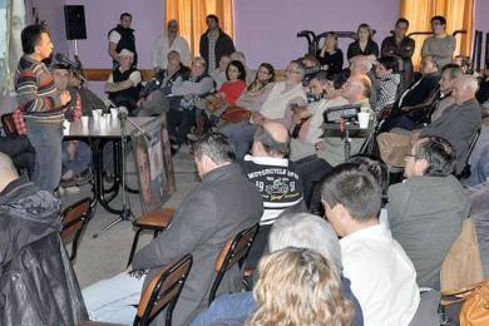 Los precandidatos de la UCR se reunieron en Esquel