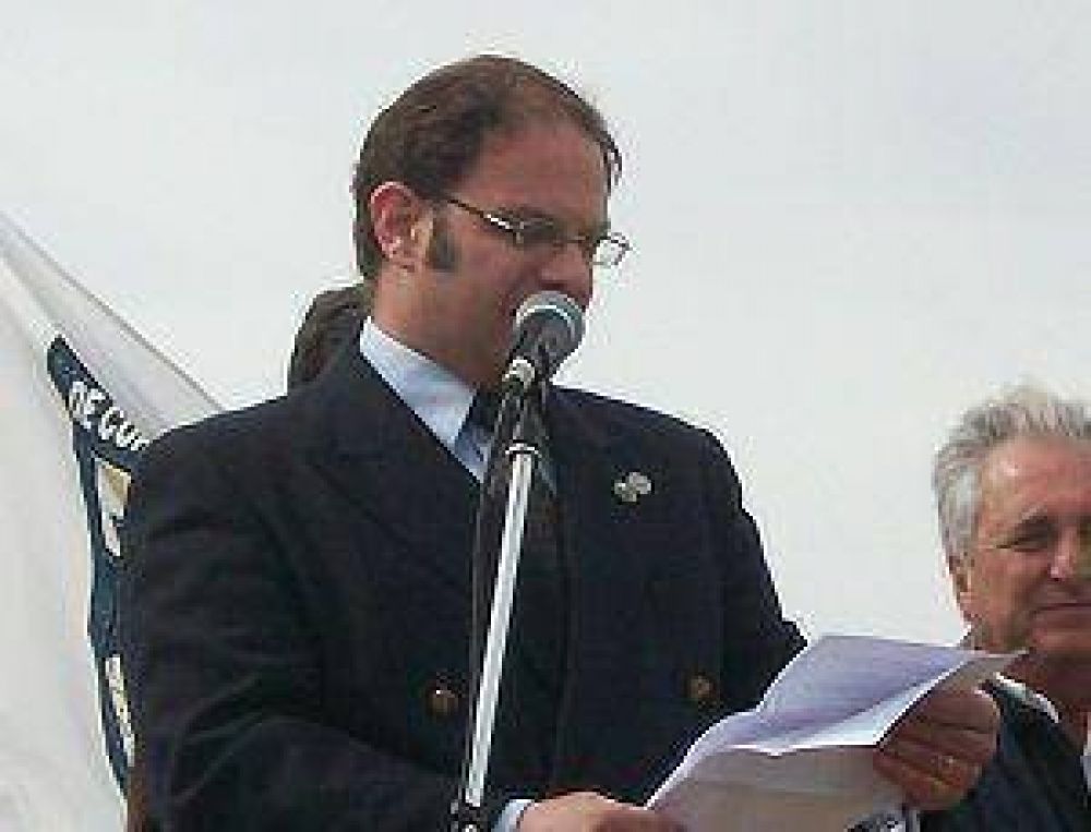 �No puede haber agenda que no nos mencione�