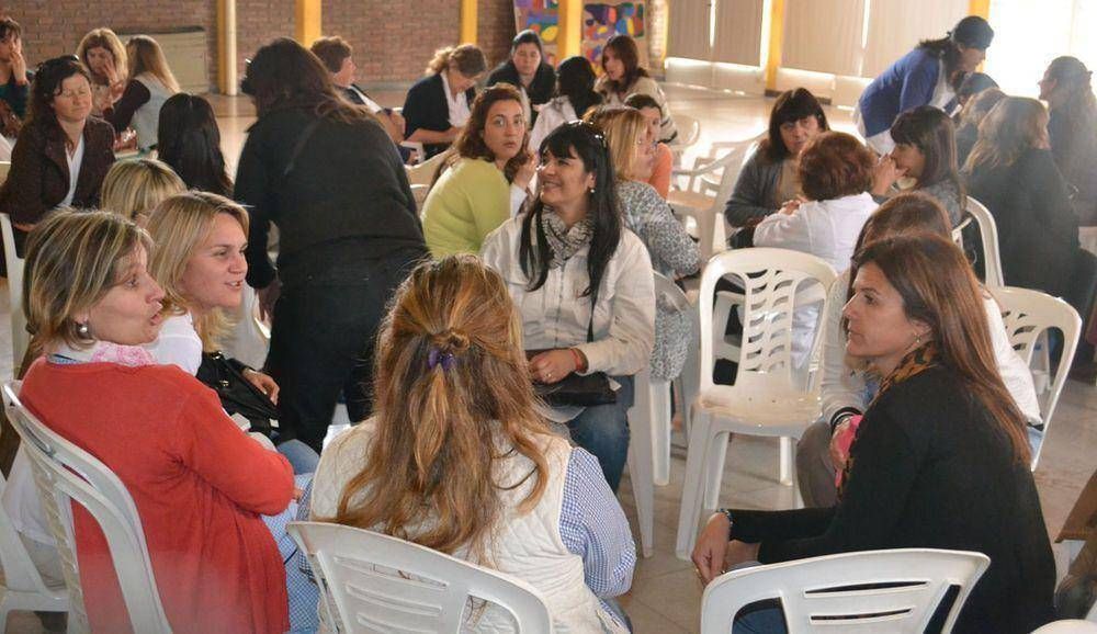 Jornada de capacitaci�n sobre abordaje de situaciones conflictivas en el �mbito escolar en el CEC N� 801
