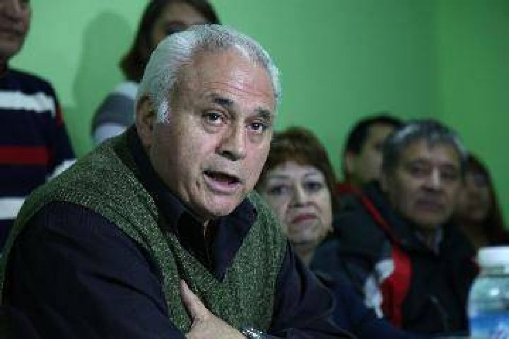 Z��iga renunci� a ser candidato a senador y apoya a Odarda