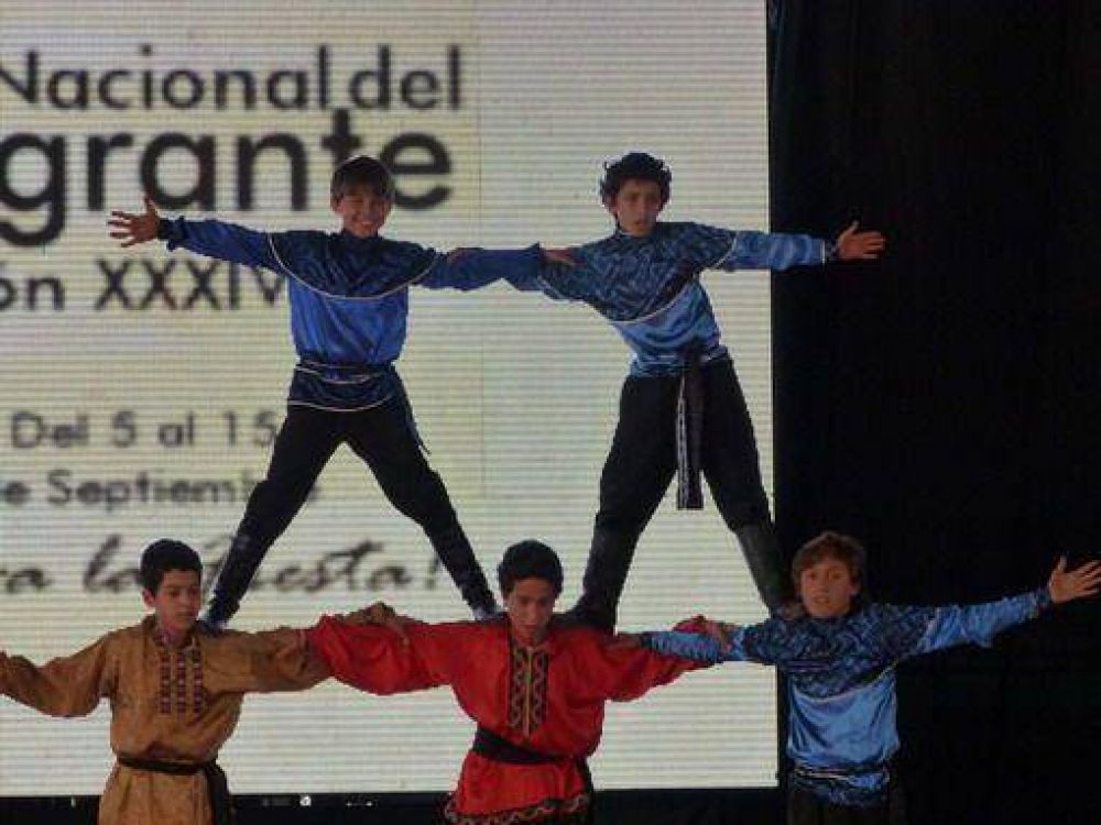 Los ni�os llenaron de brillo y color el escenario del Parque de las Naciones