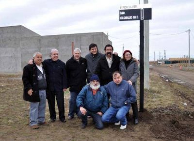 Vialidad Nacional coloc� nomencladores en barrio Padre Olivieri