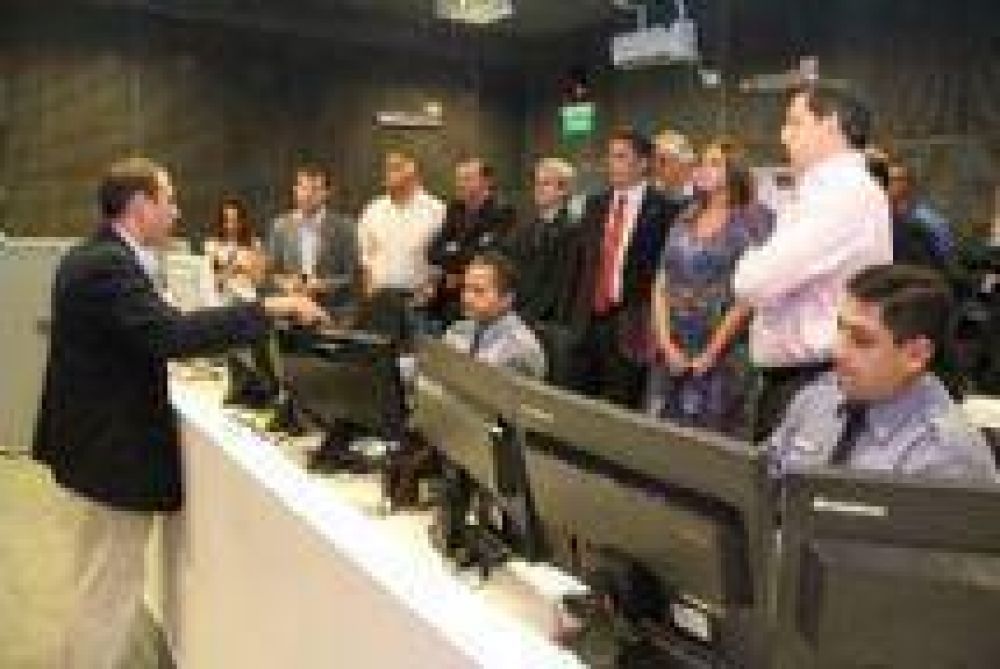 Empresarios tur�sticos se interiorizaron del nuevo Centro del Sistema 911 de Salta