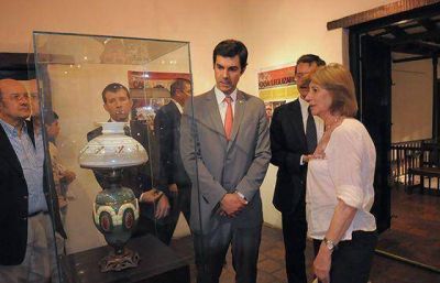 Inauguran la restauraci�n de la Casa de Leguizamon