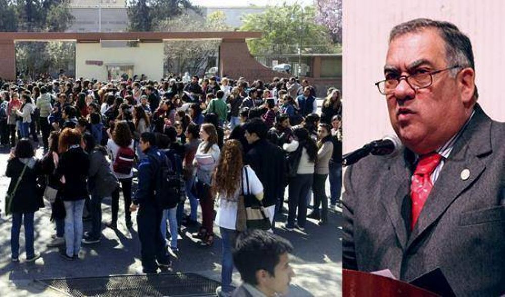 "El objetivo es comenzar el ciclo lectivo 2014 con los comedores funcionando"