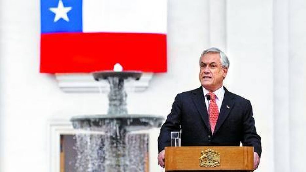 Pi�era y Bachelet, en dos actos que muestran la divisi�n en Chile