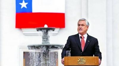 Pi�era y Bachelet, en dos actos que muestran la divisi�n en Chile