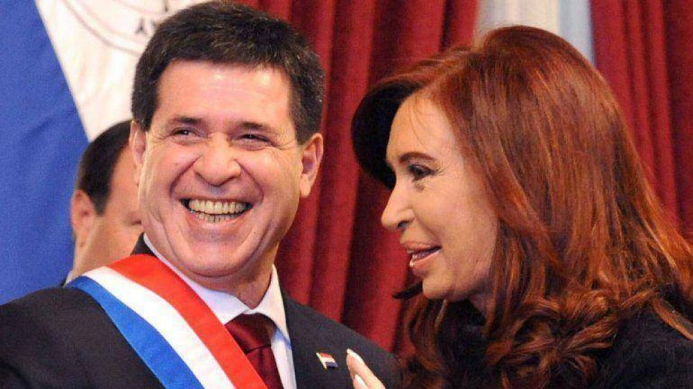 Cartes hace su primer viaje oficial a la Argentina