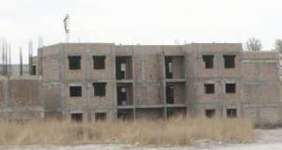 Puja econ�mica entre IPV y privado por barrio parado