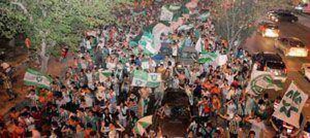  Sportivo de cumplea�os: La caravana del amor