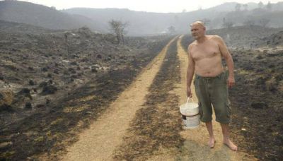 El fuego sigue activo y complicado