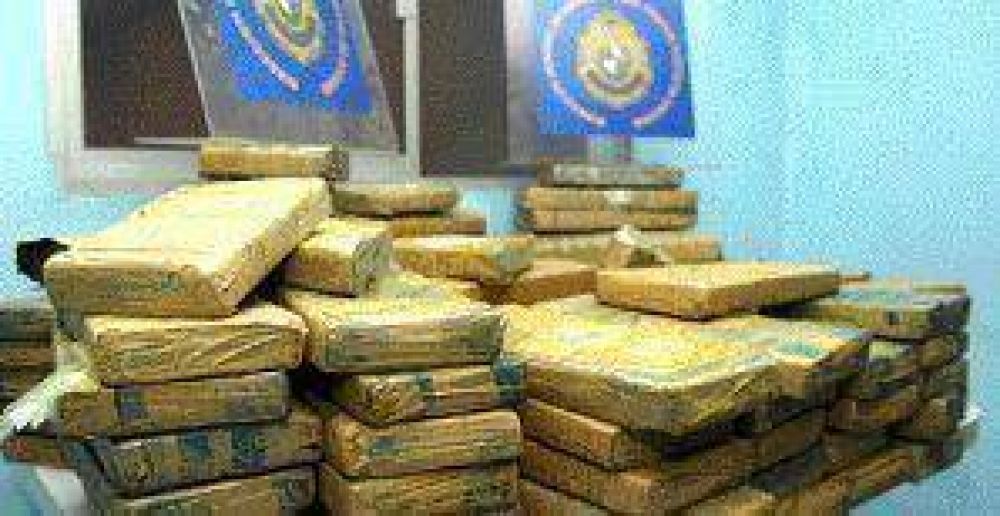 Droga en Pino Hachado: Incautan 144 kilos de marihuana