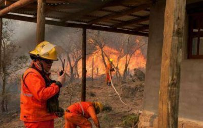 Incendios: 23 focos segu�an activos y hab�a 450 evacuados el martes por la noche
