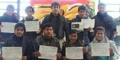 Becan a hijos de peque�os productores