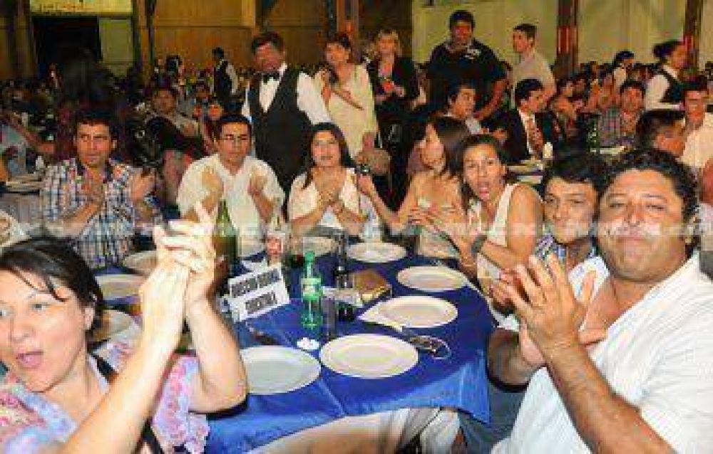 Multitudinario agasajo a los docentes chaque�os por el D�a del Maestro