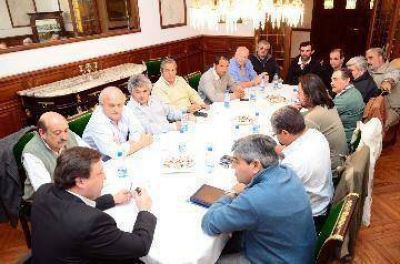 Productores no se fueron conformes de Viedma
