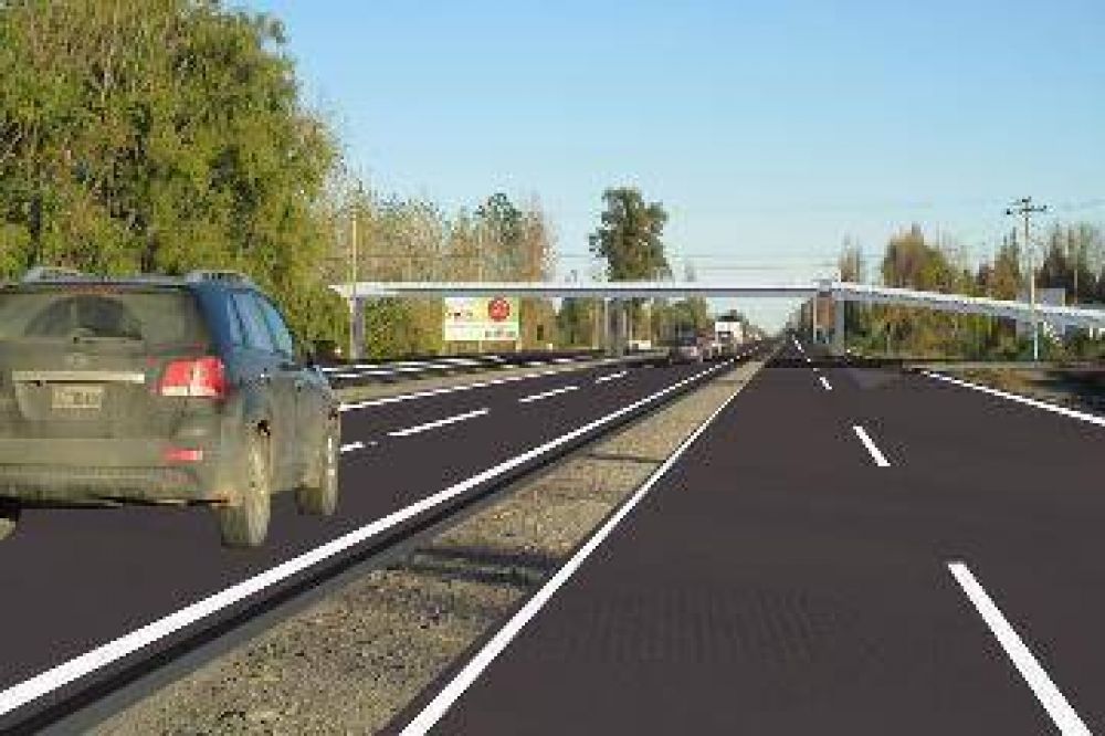 Roca present� su proyecto de la autopista