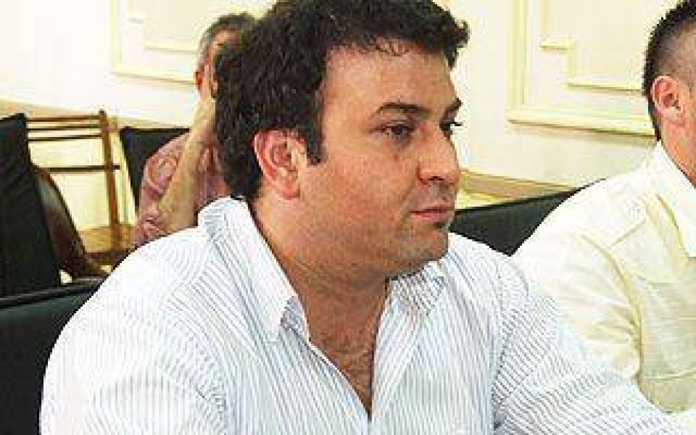 Lanus: Bosio remarc� que ser �oposici�n no es decir todo que no�