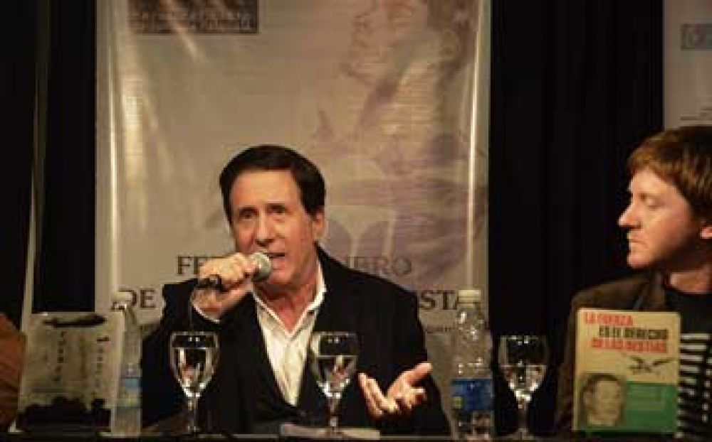 Lanus: Se present� una nueva edici�n del libro �La fuerza es el derecho de las bestias�, de Juan Domingo Per�n