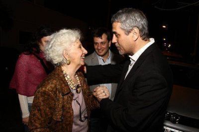 Ferraresi presente en el Centro Cultural �Laura Estela Carlotto�