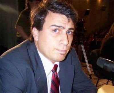 Prades asegur� que Zuvic le hace mucho da�o a Costa