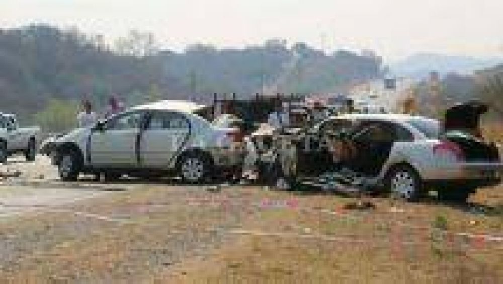 Tucum�n: Tres salte�os murieron en un grav�simo accidente